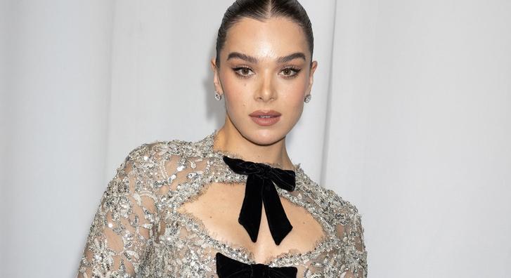 Idilli videóval jelentette be Hailee Steinfeld, hogy várandós
