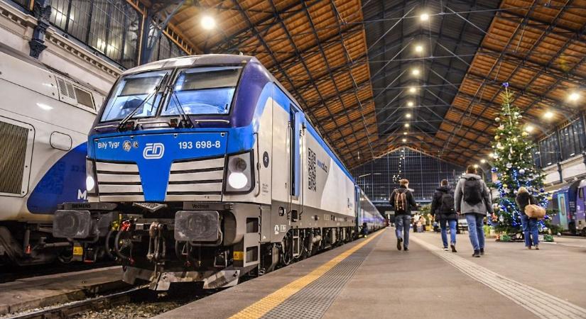 Budapest-Belgrád vasútvonal: a MÁV-vezér váratlanul bemutatta, milyen vonatok szállítják majd az utasokat - ehhez sorcsere kell a csehekkel