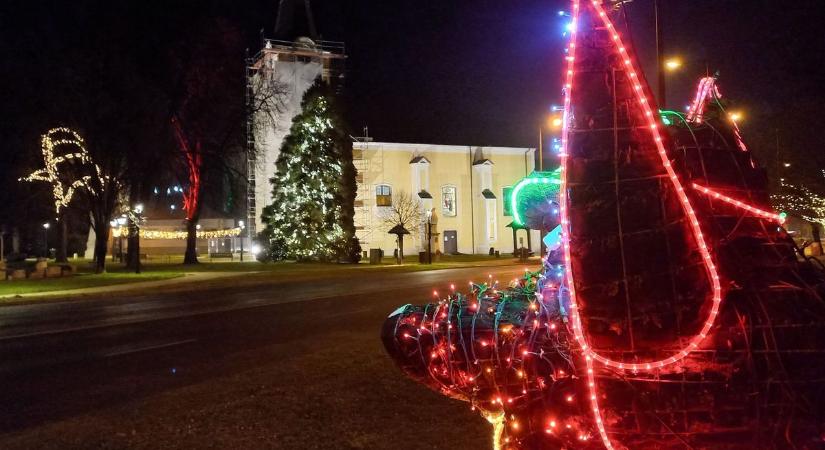 Fedezze fel velünk a zalai város ünnepi fényeit! (galéria)
