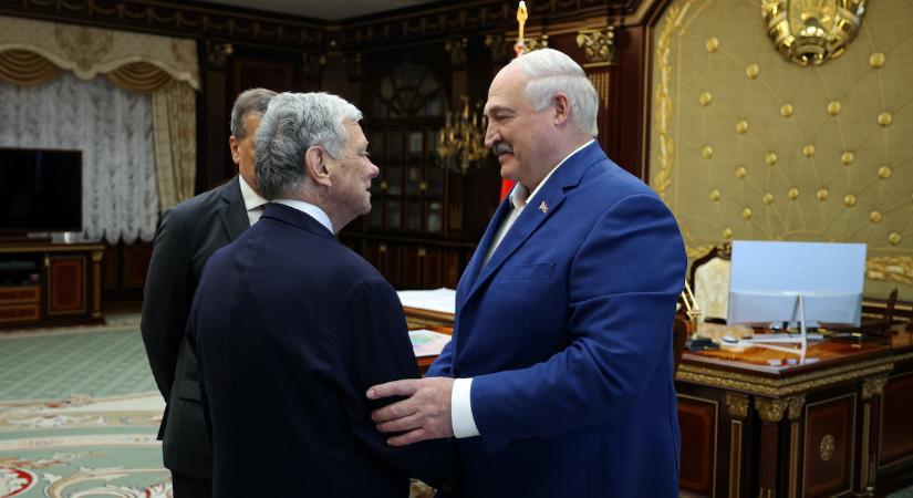 Az amerikai különmegbízottal tárgyalt Lukasenka