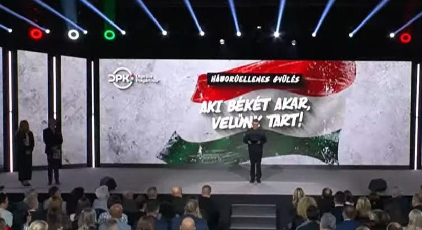 Rendkívüli pillanat: közösen imádkoztak a békéért a háborúellenes gyűlés résztvevői (VIDEÓ)