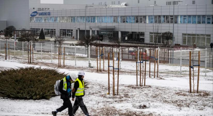 Másfél év alatt 2300 munkahely szűnt meg a Samsung és az SK magyarországi akkugyáraiban