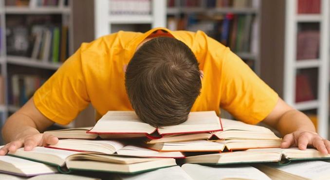 Hogyan győzhetjük le a vizsgadrukkot? A szorongás okai és tippek a leküzdésére