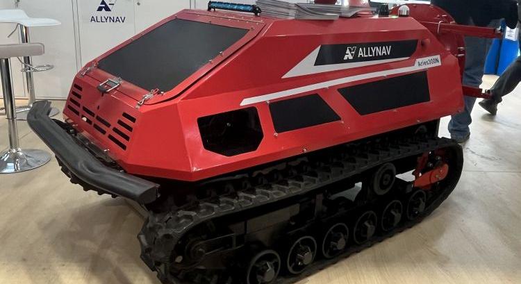 Aries300N permetezőrobot ültetvényekre