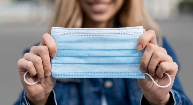 Lakossági tájékoztatás - 2025. december 15-től kötelező az orrot és szájat eltakaró maszk viselése az egri kórházban