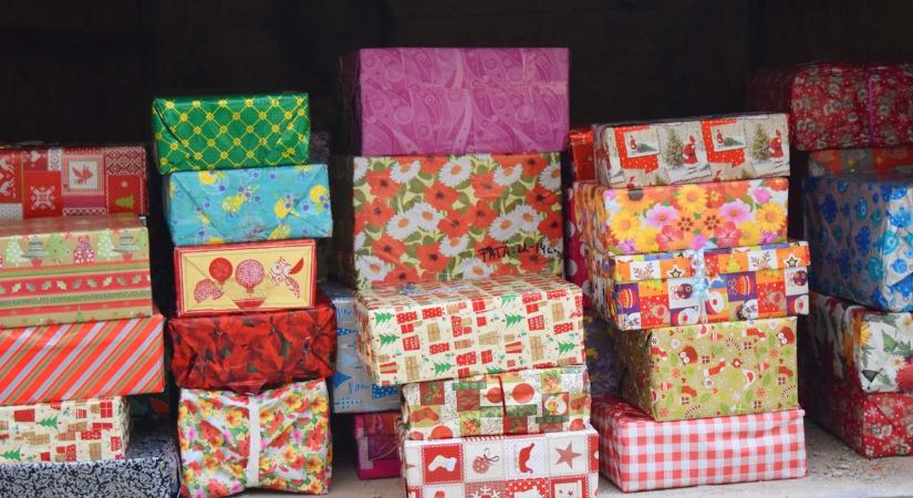 Egy cipősdoboznyi boldogság, több mint száz gyermek karácsonyát teszik szebbé