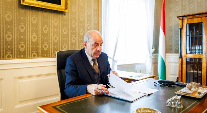 Magyar Péter nyílt levélben hívta Sulyok Tamást a szombati tüntetésre