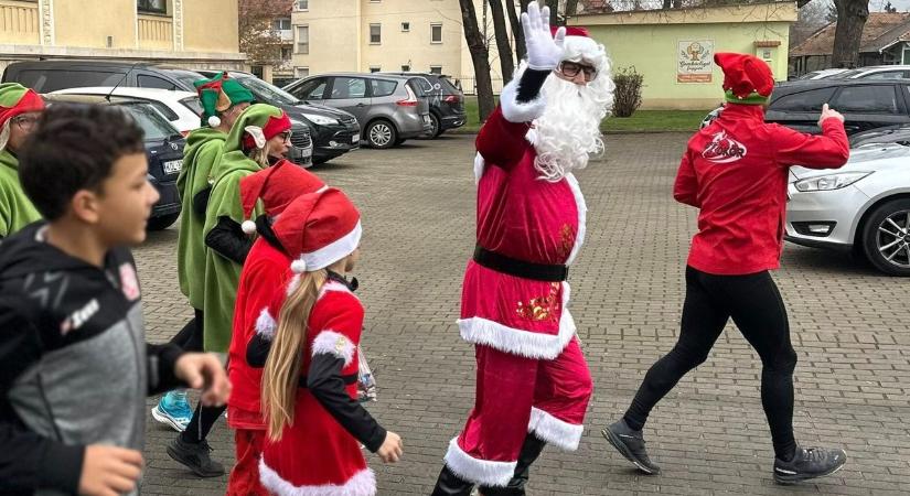 Így segíthet egy piros sapka és pár kilométer – Dorogon is futottak a jó ügyért