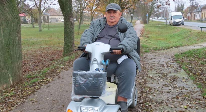 Újra kitárult a világ: megvan László új mozgáskorlátozotti mopedje!