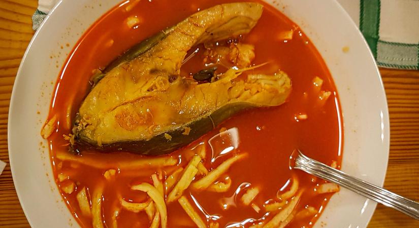 Halászlé nélkül nincs karácsony: az eredeti bajai verziót kezdők is meg tudják főzni