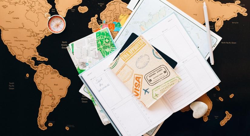 Trump vasökle újra lecsapott: brutál szigorú feltételekhez kötne az USA-ba való beutazást, be kell mutatni a közösségi média előzményeket