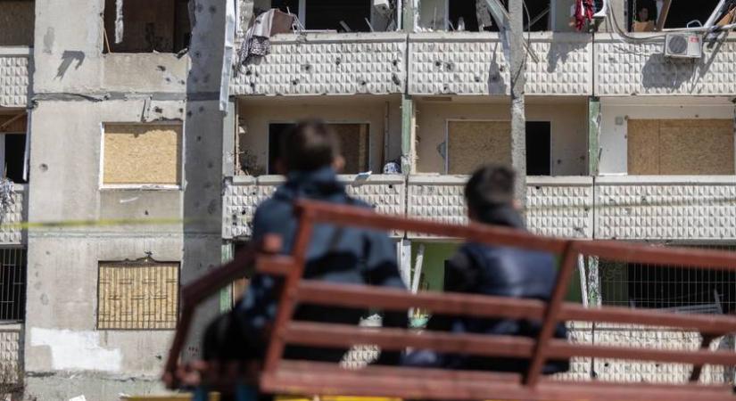 „Láttam, hogy a romok maguk alá temették” Megrázó videón a 11 éves ukrán kisfiú vallomása