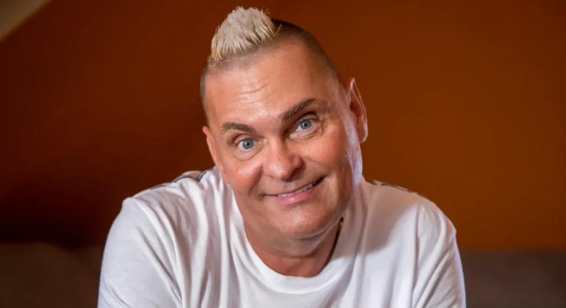 Ikertornyok? A tisztítóguru Mr. Clean reklámfigurájához hasonlítják MC Hawert: kifakadt a zenész