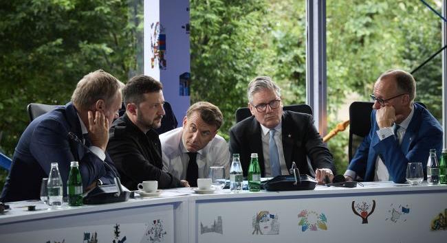 Európa attól tart, hogy az amerikai béketervben trójai faló van beépítve Oroszország számára – Bloomberg