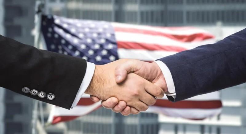 Engedélyezi a stabilcoin-tranzakciókat a magyar vonatkozású Interactive Brokers