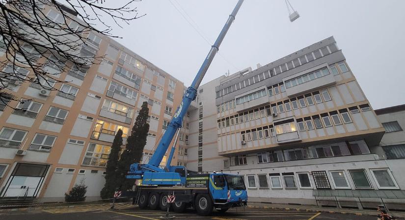 Látványos szakaszához érkezett a nőgyógyászati műtők felújítása az orosházi kórházban