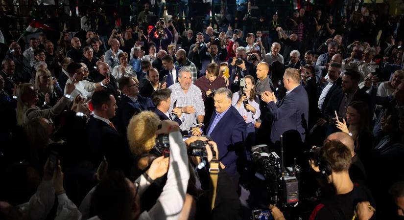 Videón az igazság pillanata: így fogadták valójában Orbán Viktort Mohácson