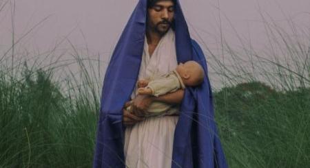 Transzgender Szűz Mária, megfeszített béka – tiltakozást váltott ki egy osztrák kiállítás