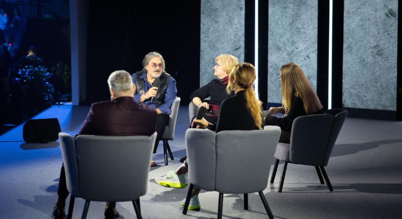 Rudán Joe a Háborúellenes Gyűlésen: „Minden normális ember a háború ellen van”