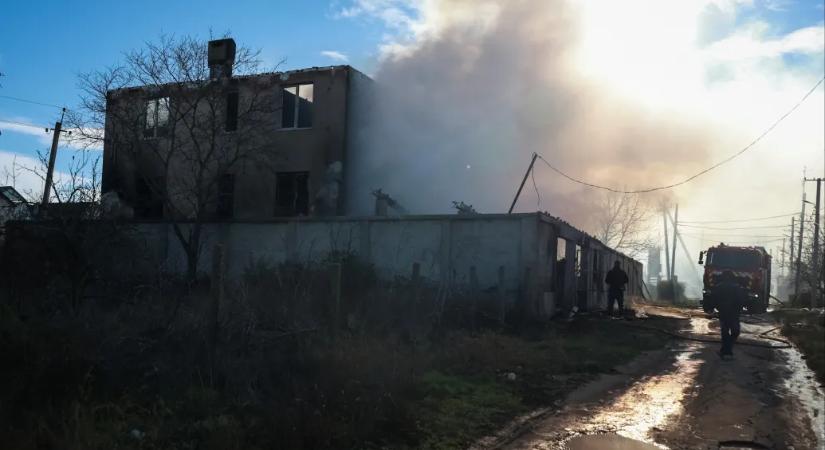 Egymillió ukrán háztartás maradt áram nélkül az energiahálózatra mért orosz csapások miatt