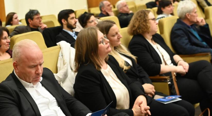 Huszonöt éves jubileumát ünnepelte a Debreceni Egyetem Immunológiai Intézete