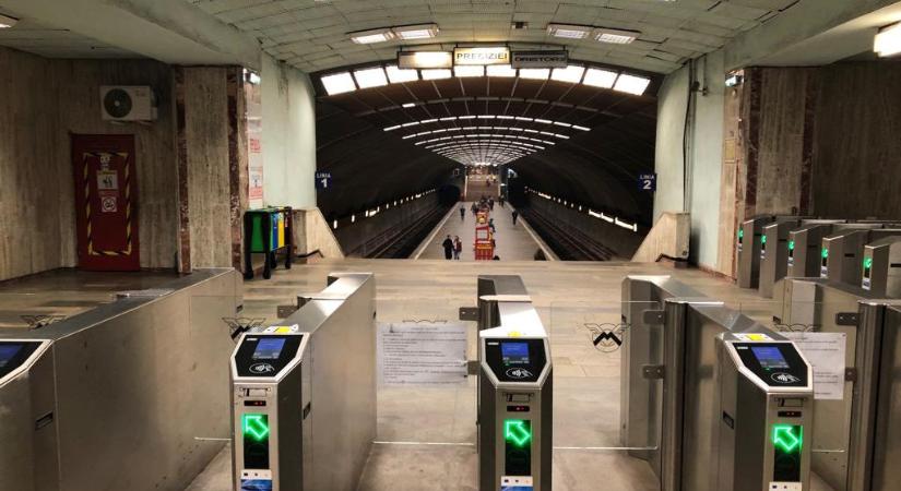 A metrószerelvény elé lépett és meghalt egy nő Bukarestben