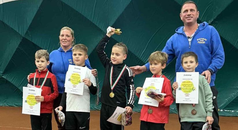 Hatvani TC: 50 fiatal, 70 mérkőzés, 10 győztes a Centervill-kupán