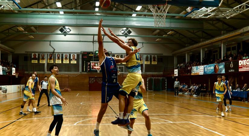 Visszajött a meccsbe, de kikapott a Kosársuli