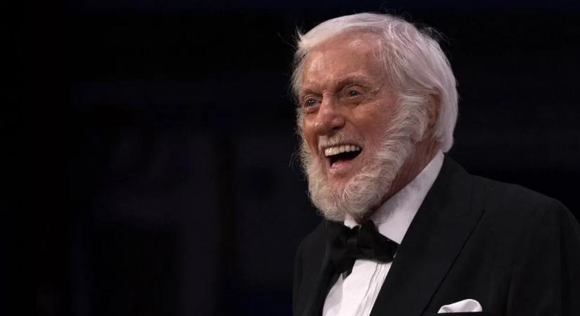 Dick Van Dyke 100. szülinapjáról: „Az a titkom, hogy feleannyi idős a feleségem!"