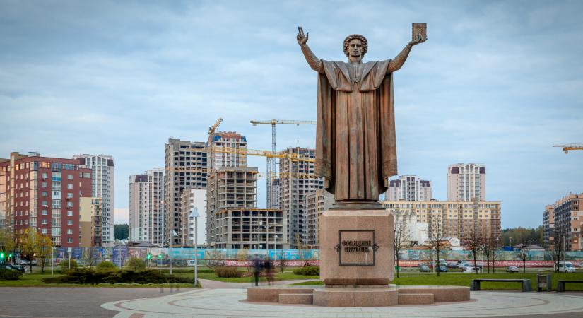 Kiszabadult a börtönből a Nobel-békedíjas fehérorosz aktivista