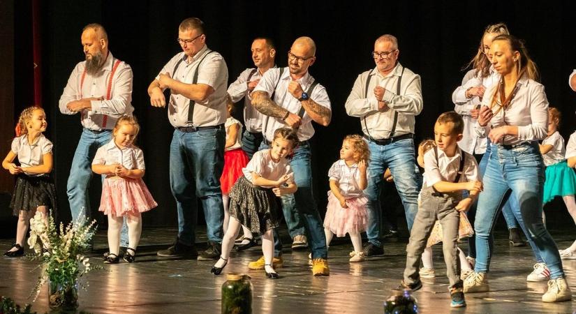 Ötvenéves a Zöldikék óvoda – gálaműsorral ünnepeltek ( videó)