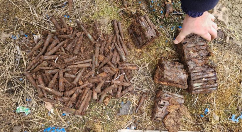 Hargita megye: közel 450 darab töltényt találtak egy építkezésen