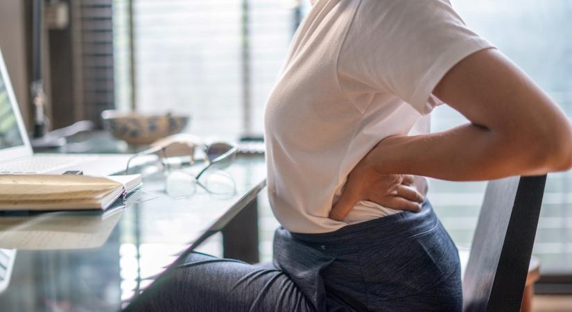 Fáj a derekad? Ez a 4 tipp segíthet megszüntetni a fájdalmat – Mutatjuk, mikor kell orvos