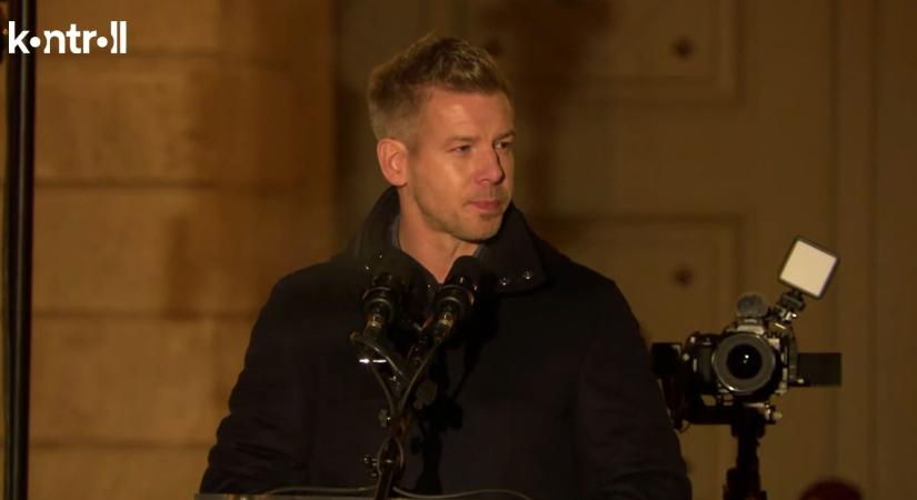 „Ennek a hatalomnak vége van” – több ezren tüntettek a gyermekvédelem állapota miatt a Karmelita előtt