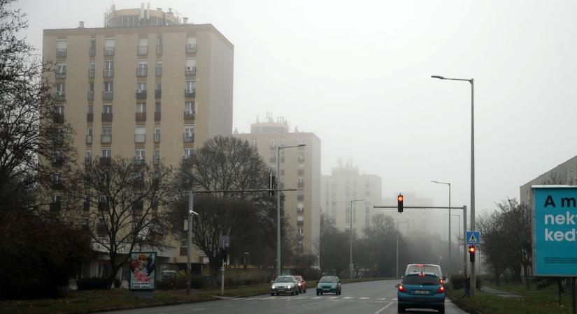 Ezüstvasárnapi időjárás Pécsen: ködös, borult idő