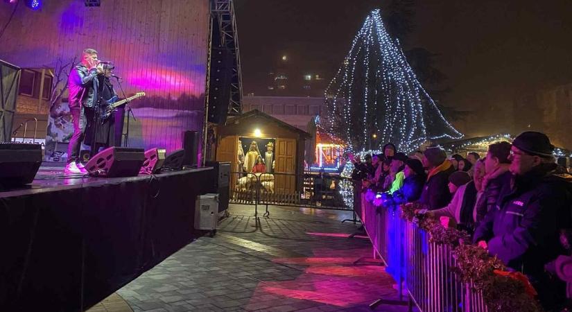 A BIKINI Tribute koncert volt a szombat esti csúcspont Dunaújvárosban (videóval, galériával)