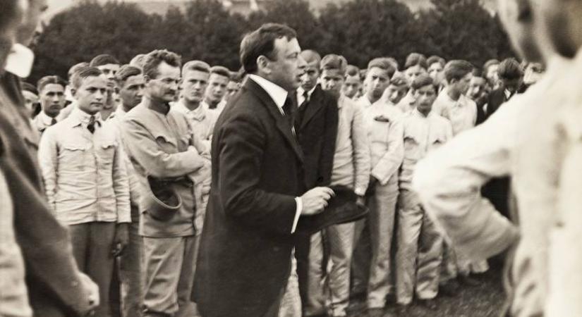 Arannyal és kincsekkel menekült a Szovjetunióba a leggyűlöltebb magyar politikus