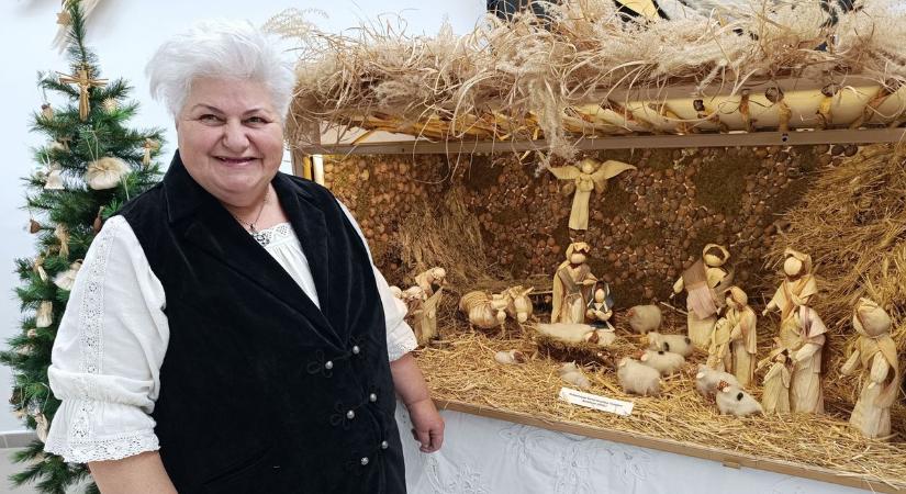 Csodaváró betlehemekből nyílt kiállítás Kiskunmajsán – fotók, videó