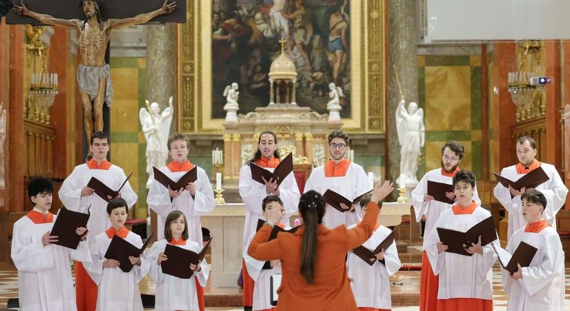 Egri zeneszerző műve is felhangzott a Bazilikában tartott adventi koncerten