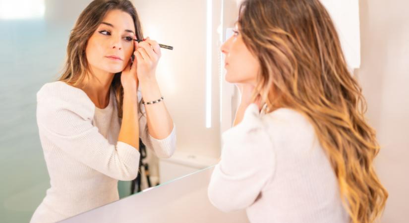 Fekete szemceruza nélkül – mutatjuk, erre a szemsmink-technikára esküsznek a profik