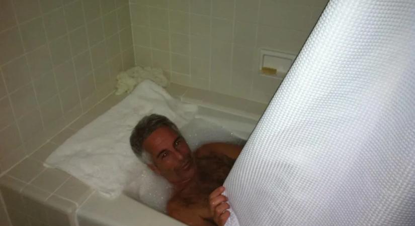 Habfürdőző Epstein, szexjátékok, Trumpos tök – rengeteg kép került elő az elítélt milliárdos hagyatékából