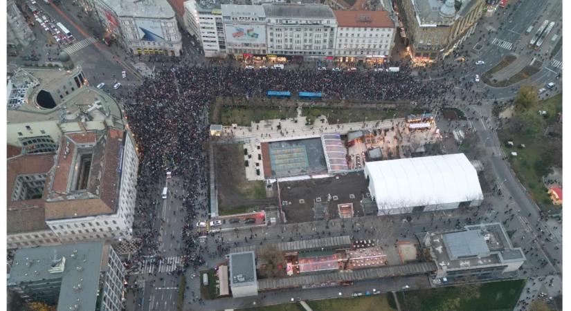 Deák Dániel: Kínos kudarcba fulladt Magyar Péter tüntetése