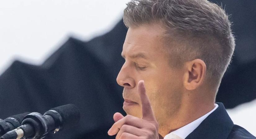 Kínos kudarcba fulladt Magyar Péter tüntetése
