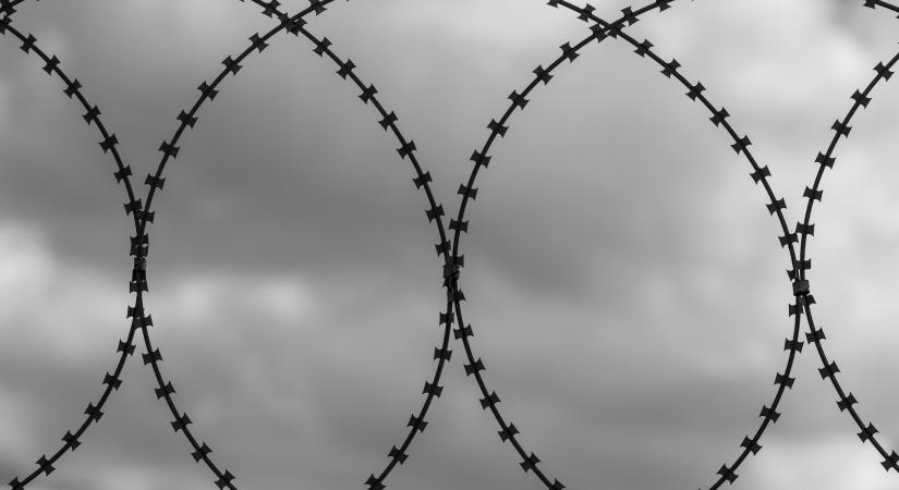 Ártatlannak vallja magát a négyszeres gyilkos, aki még a rendőrökkel is gúnyolódott