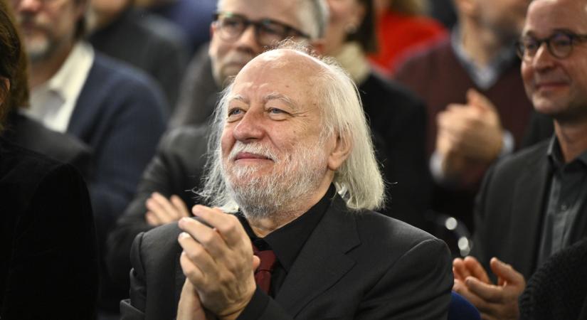 Ungváry Zsolt: Díjak és vélemények