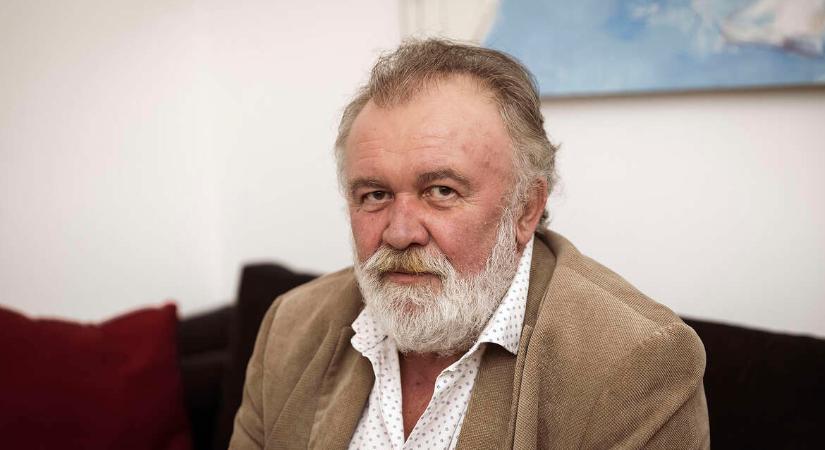 „Egy szorgalmas mázlista vagyok” – Interjú Csuja Imrével, aki először meséli el életét színpadon