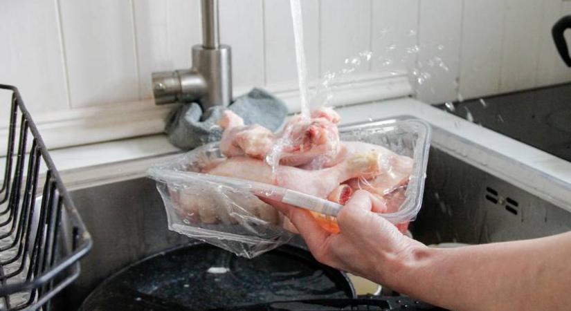 4 étel, amit szigorúan tilos megmosni fogyasztás előtt: veszélyes lehet az egészségre