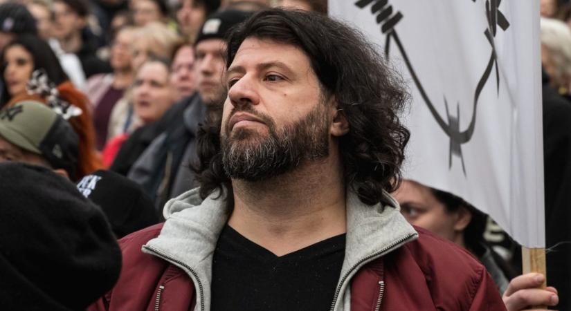 Puzsér Róbert: Kaptuk a verést a tornatanártól