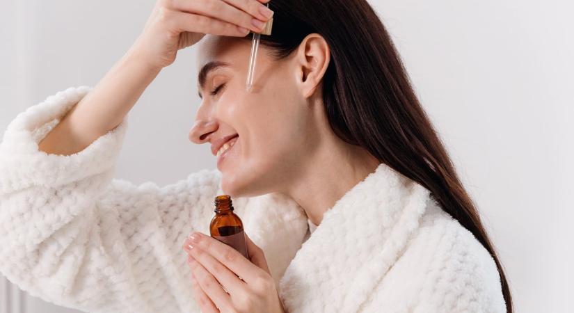 5 arcszérum, amit érdemes beépítened a bőrápolási rutinodba