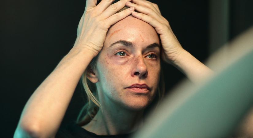 Ez a Netflix egyik abszolút No.1 pszichothriller szenzációja, az elrabolt nő 13 év után tért haza, de nem ő az, akinek hiszik